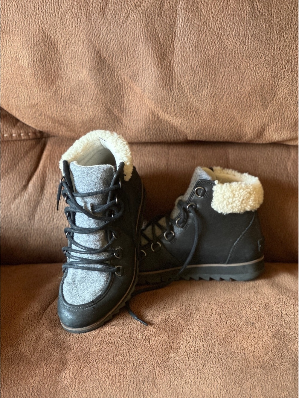 Sorel Harlow Lace Cozy Black Suede Winter Boots Women's Size 8 Waterproof